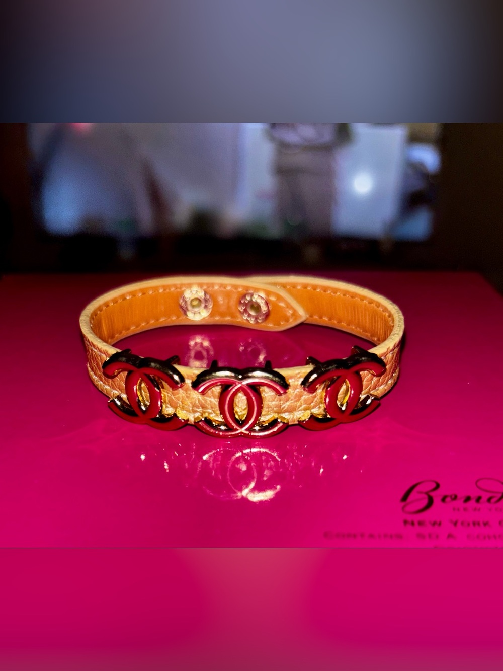New ! Woman’s fashion Bracelet with Gold-Tone Double C Logo